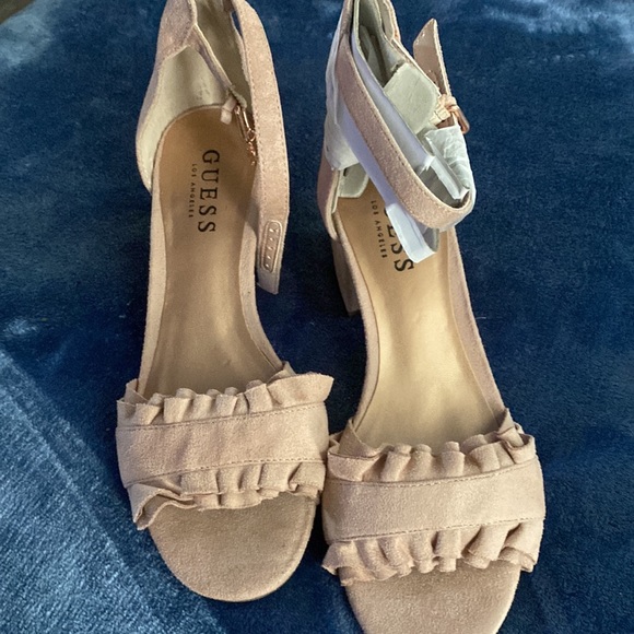 Guess - Picture 2 of 2